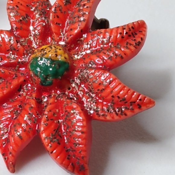 Vintage Red Poinsettia Flower Celluloid Clip On Earrings - Picture 10 of 16